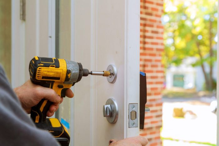 How To Secure Your Front Door - www.inf-inet.com