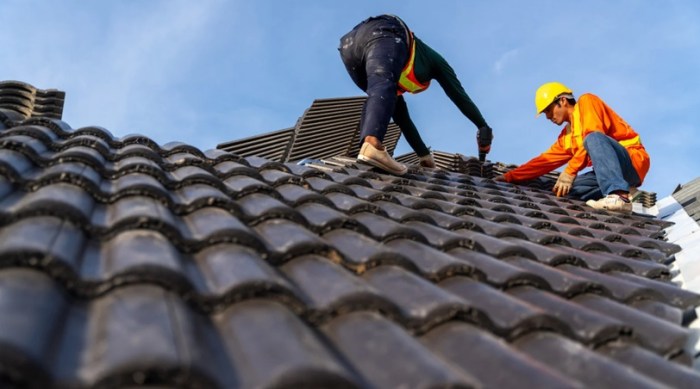 How to Verify the Credentials of Your Roofing Contractor - KBT Homes
